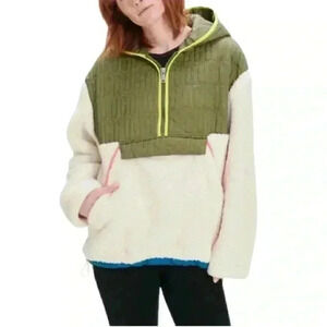 Ugg Iggy sherpa half zip pullover large green cream pockets hooded fur kangaroo